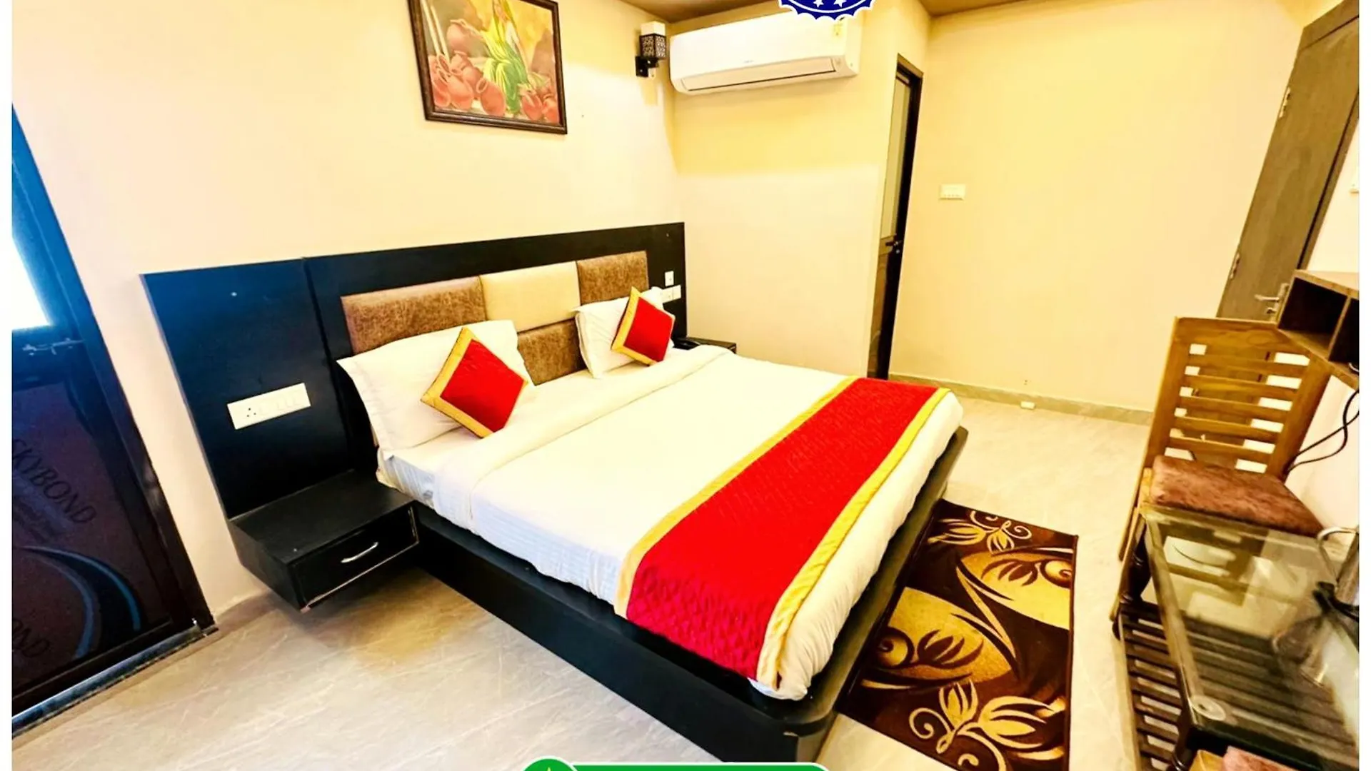 Vns - Hotel Pream Premium Ps - R - Warm Hospitality & Comfortable Room In Varanasi - Near Kashi Vishwanath Temple - Best Hotel In Βαρανάσι